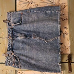 TOPSHOP DENIM SKIRT SIZE 12